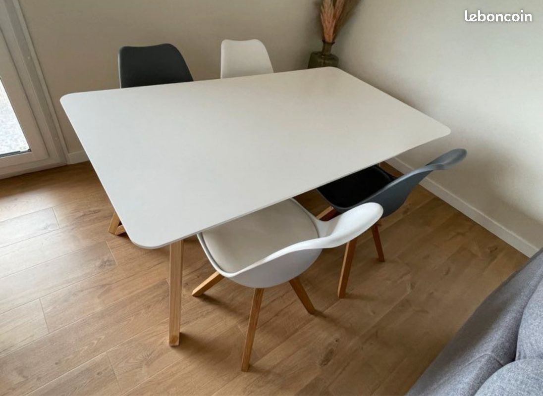 2 chaises blanches et bois (image 4)