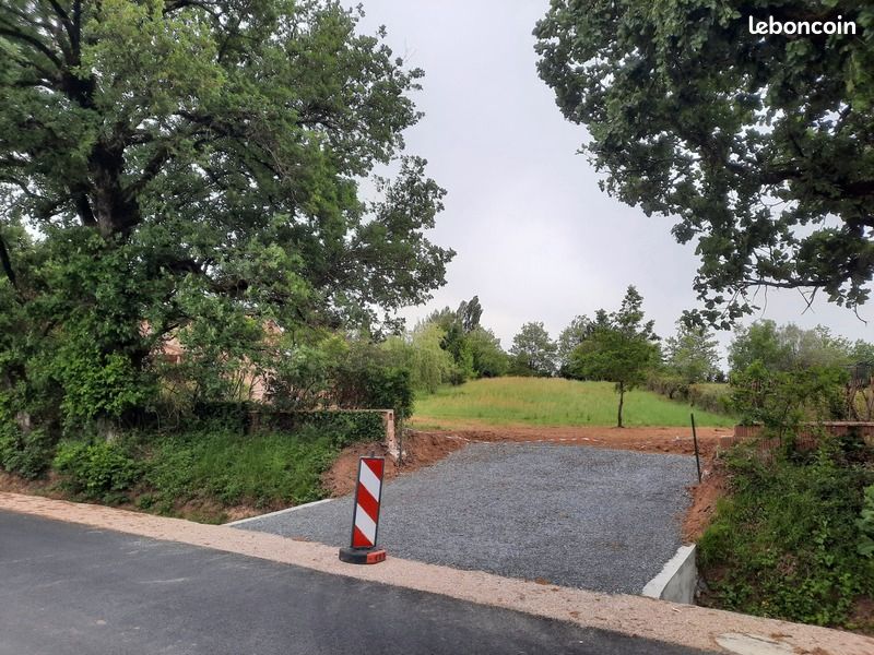Terrain 3 156 m² Puygouzon · 105 000 €