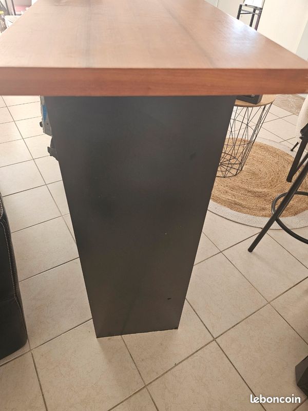Bar (image 3)