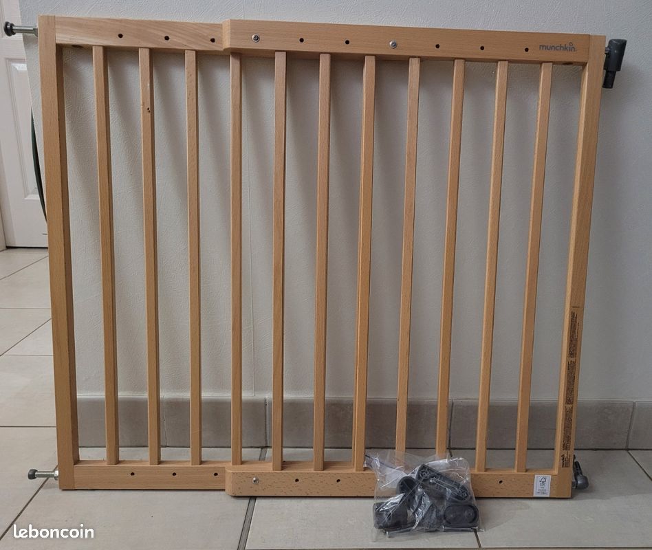 Barrière de sécurité en bois (image 1)