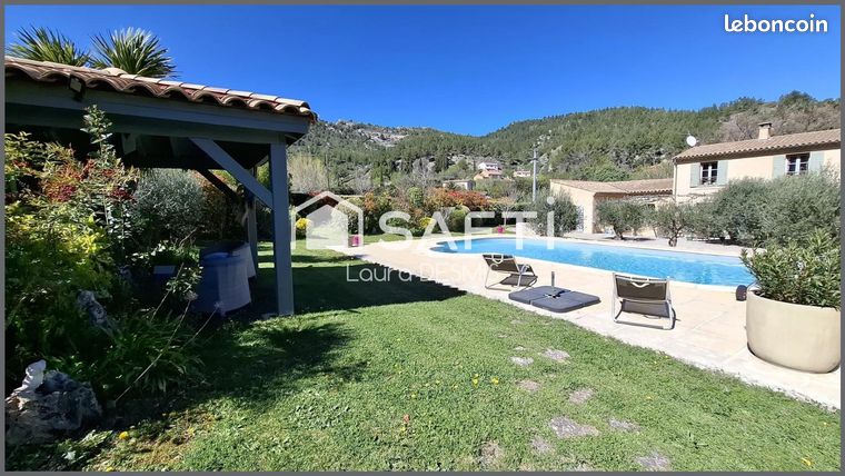 Maison 6 pièces 198 m²