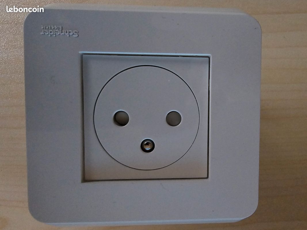 Prise odace (image 1)