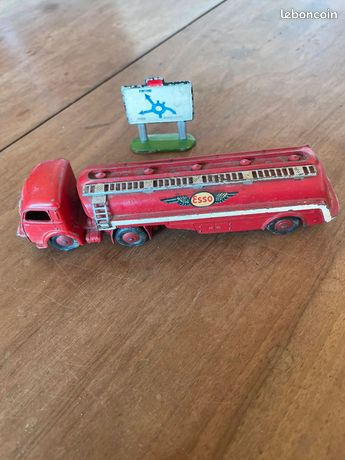 DINKY TOYS ANCIEN CAMION PANHARD  ESSO  référence 32 C 3
