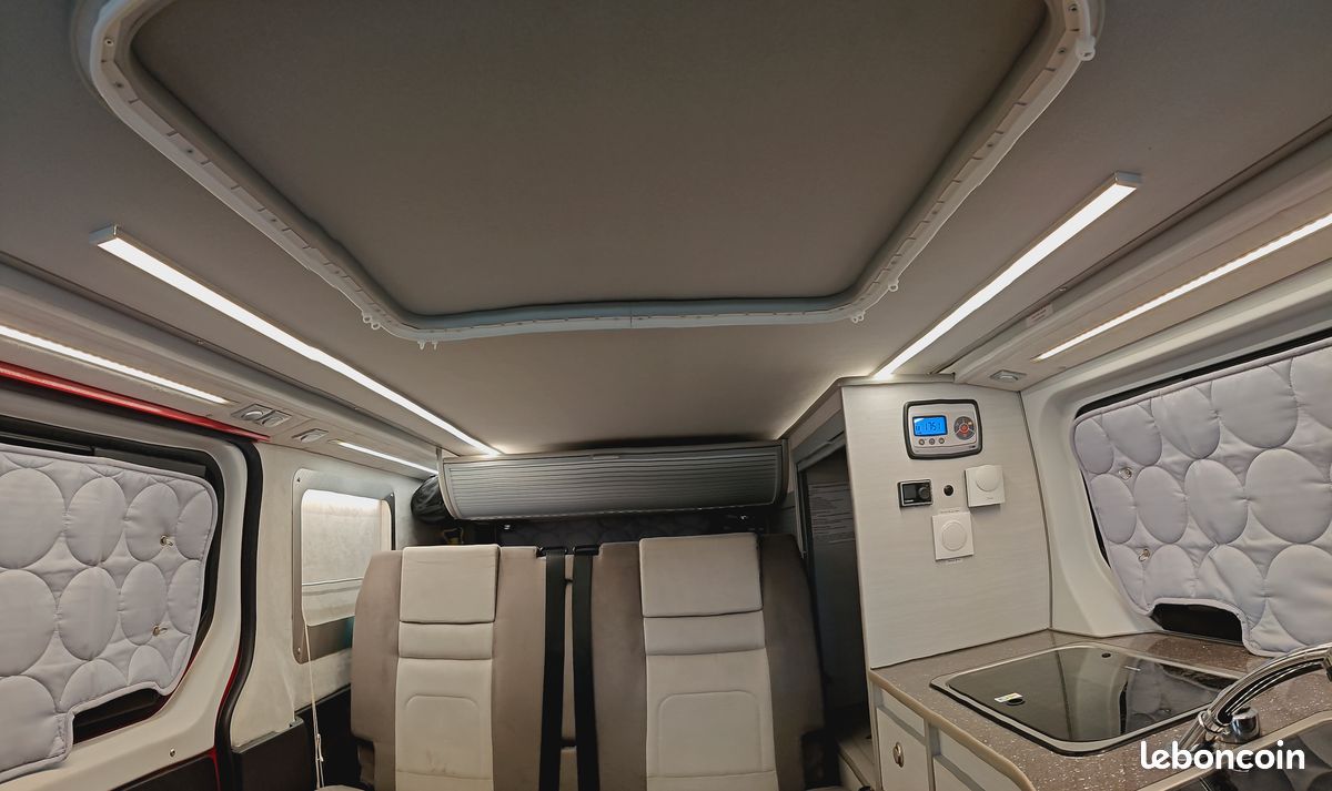Van aménagé Renault Trafic L2H1 - 4 places - boîte auto (image 7)