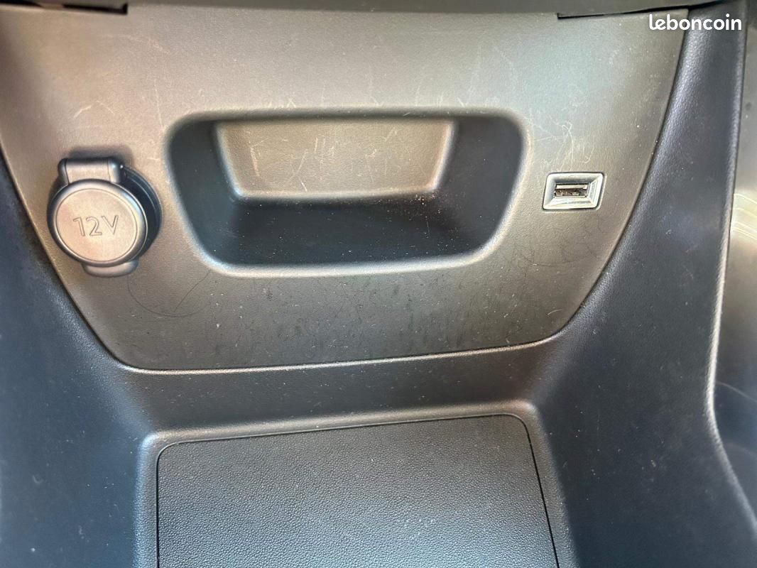 Citroën C3 Aircross BlueHDi 110 S&S BVM6 Feel Pack (image 19)