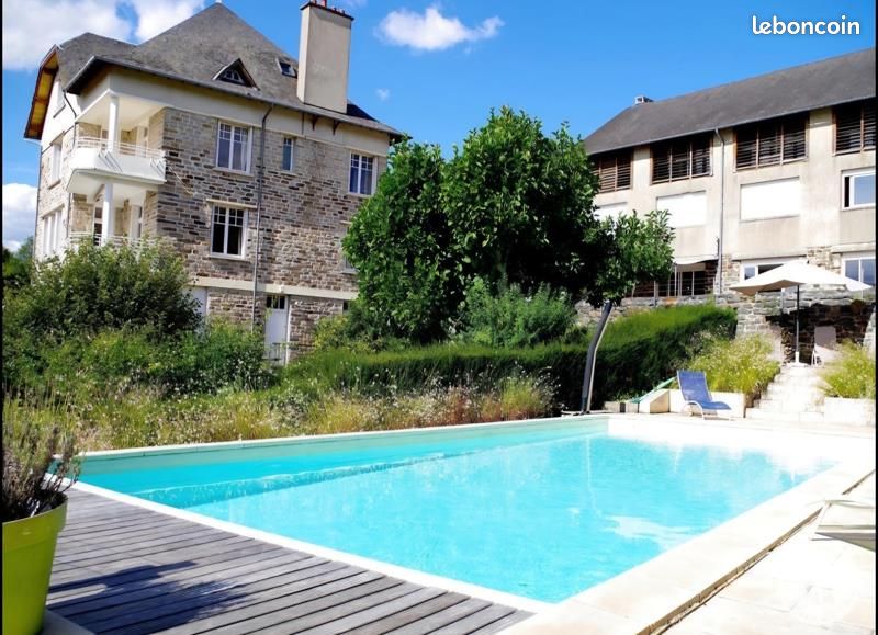 Maison 10 pièces 300 m² · à Uzerche · 300 m² · 380 000 €