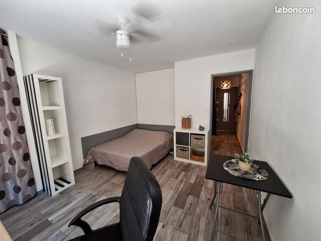 Appartement 1 pièce 23 m² · à Nîmes · 23 m² · 420 €