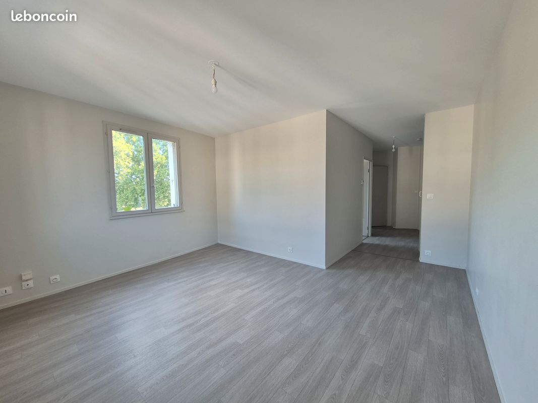 Appartement 2 pièces 50 m² · à Tours · 50 m² · 548 €