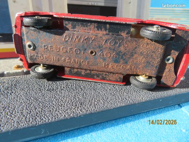 Dinky Toys 1:43 - 1 - Coche a escala - Dinky Toys Peugeot 504 Cabrio