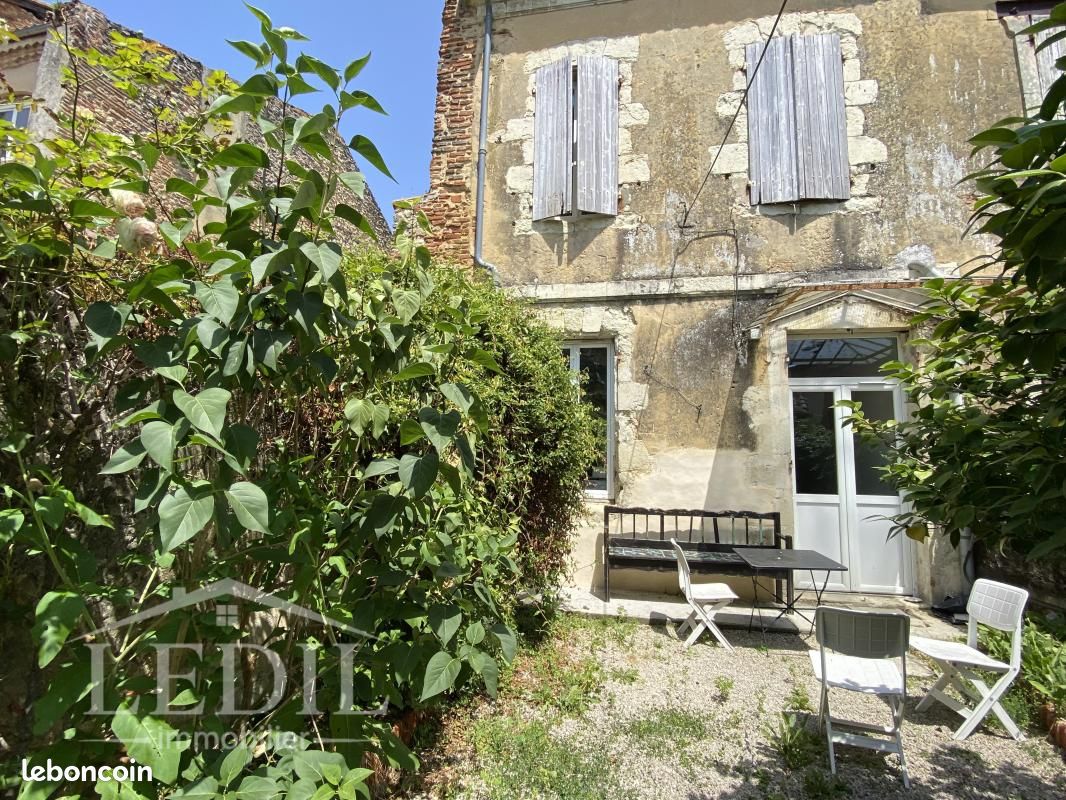 Local commercial 300 m² · à Eauze · 300 m² · 216 000 €