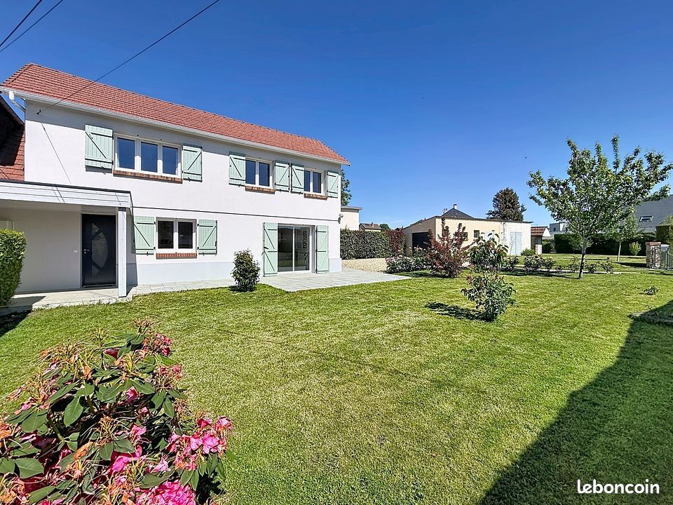 Maison 6 pièces 114 m² · à Franqueville-Saint-Pierre · 114 m² · 323 000 €