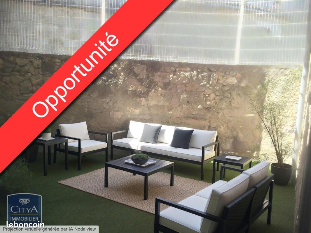 Maison 7 pièces 210 m² · à Astaffort · 210 m² · 157 000 €