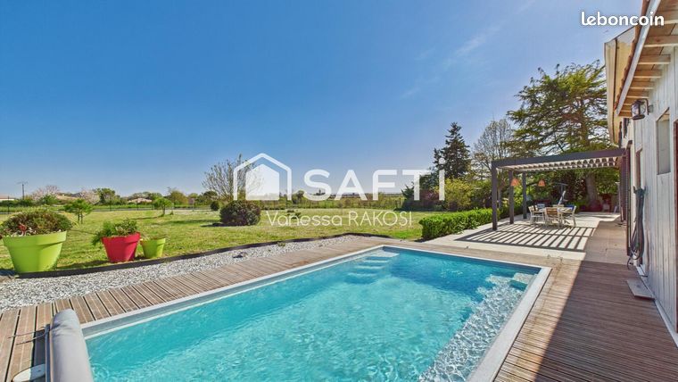 Propriété 8 pièces 265 m²