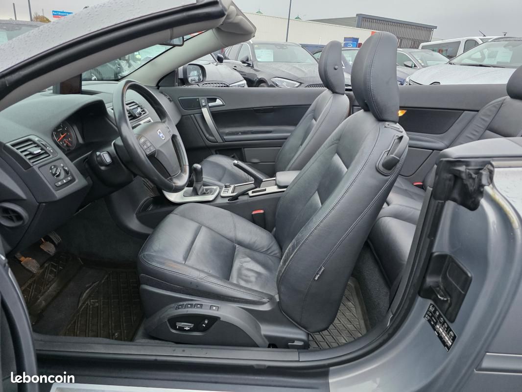 Volvo C70 Cabriolet 2.4i 170 Summum (image 10)
