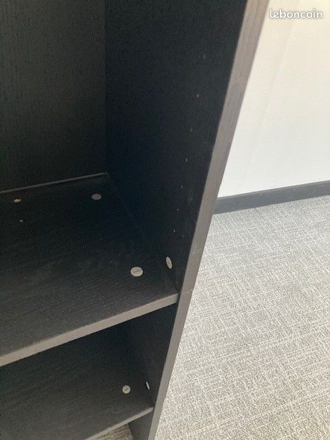 Meuble noir modèle BILLY IKEA 2 ETAGERES (image 5)