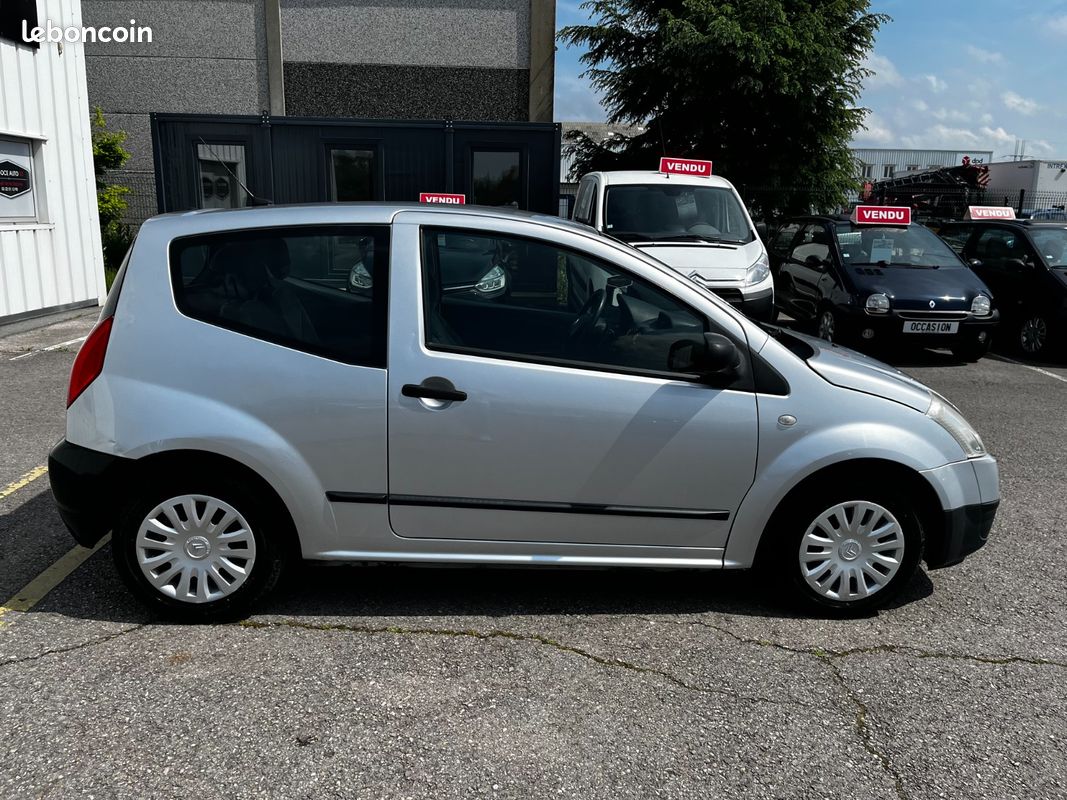 CITROEN C2 C2 1.1i 60CH Pack 04/2004 198000KMS VITRE ELECTRIQUE CLIM (image 8)