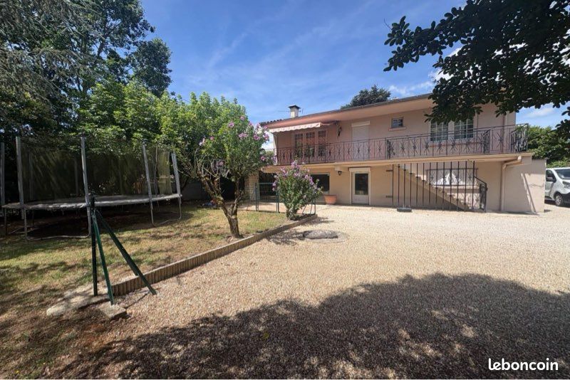 Maison 6 pièces 138 m² · à Fauillet · 138 m² · 175 000 €
