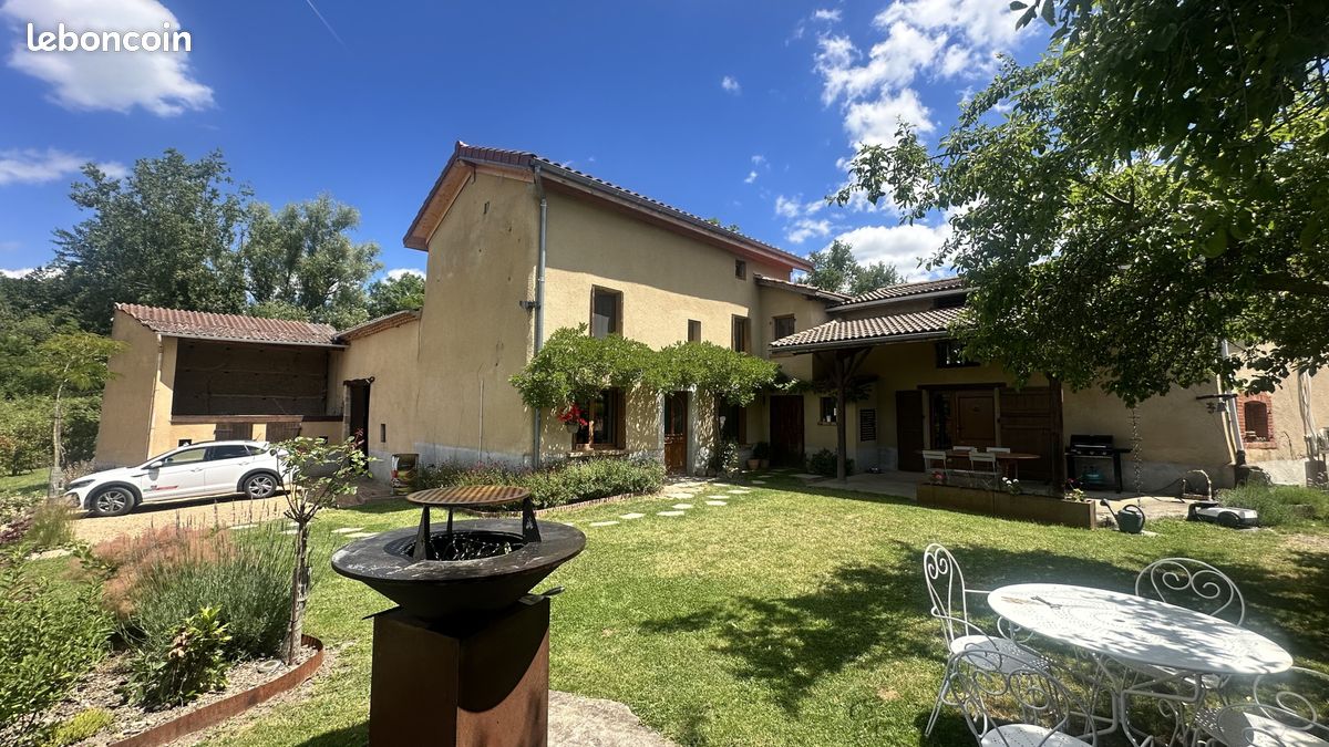 Maison 7 pièces 180 m² · à Sermentizon · 180 m² · 335 000 €
