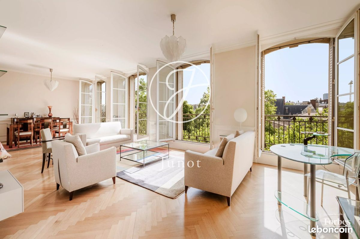 Appartement 6 pièces 212 m² · à Paris · 212 m² · 3 950 000 €