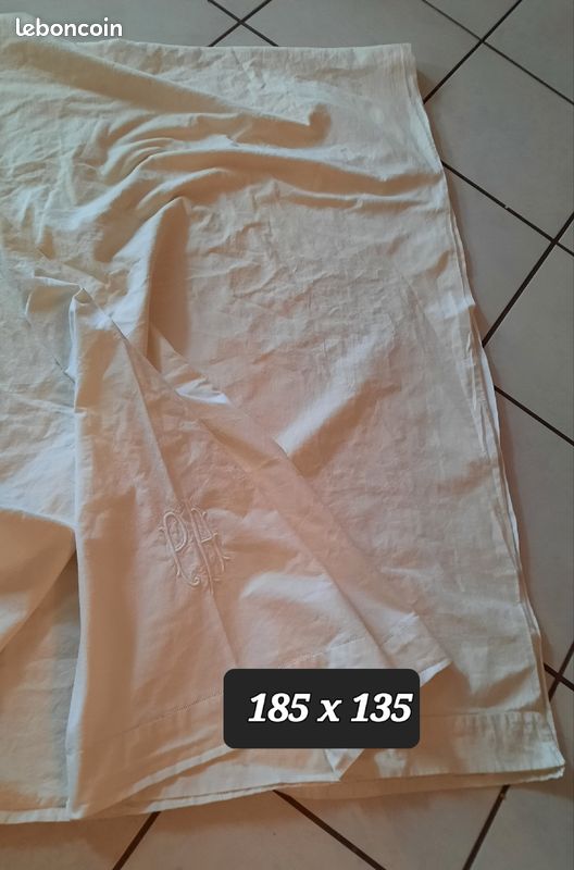 Drap monogramme (image 1)