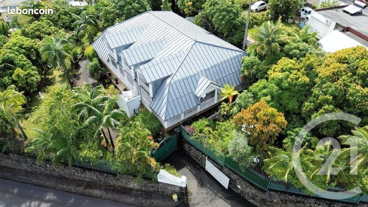 Maison 9 pièces 414 m² · à Saint-Denis · 414 m² · 848 000 €