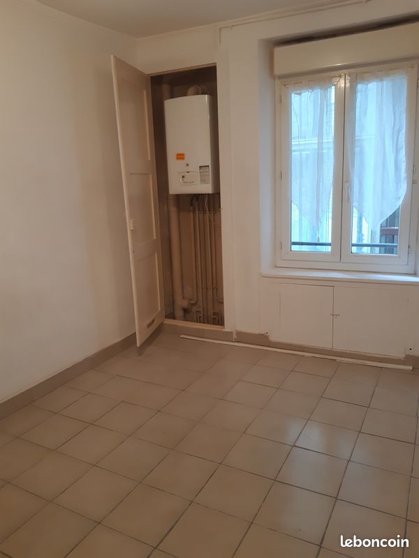 Appartement 3 pièces 55 m² · à Voiron · 55 m² · 84 000 €