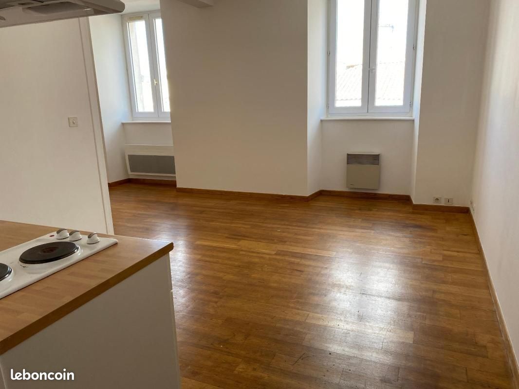 Appartement 2 pièces 39 m² · à Aubenas · 39 m² · 393 €