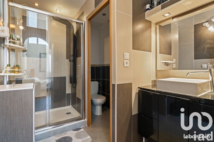 Maison familiale 5 pièces 223 m² — 14