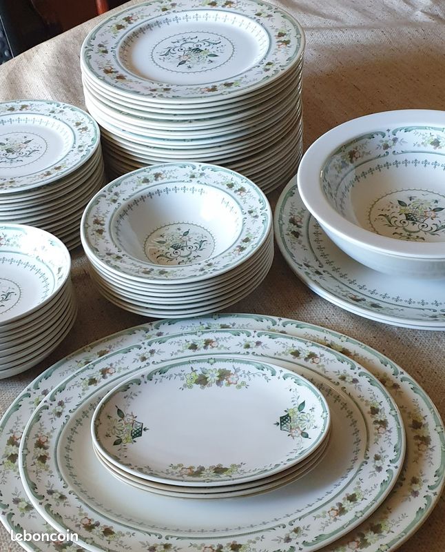 Service de Table ROYAL DOULTON (image 1)