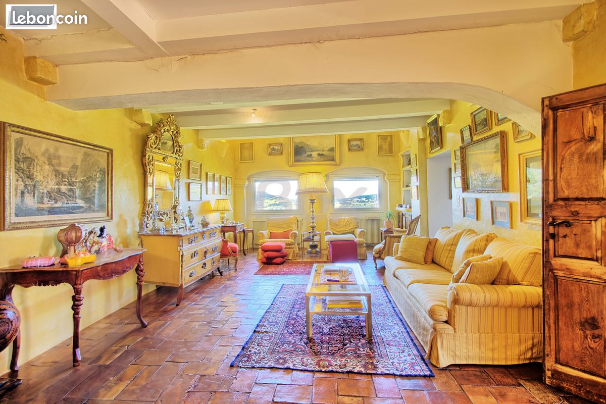 Propriété 7 pièces 250 m² (image 14)