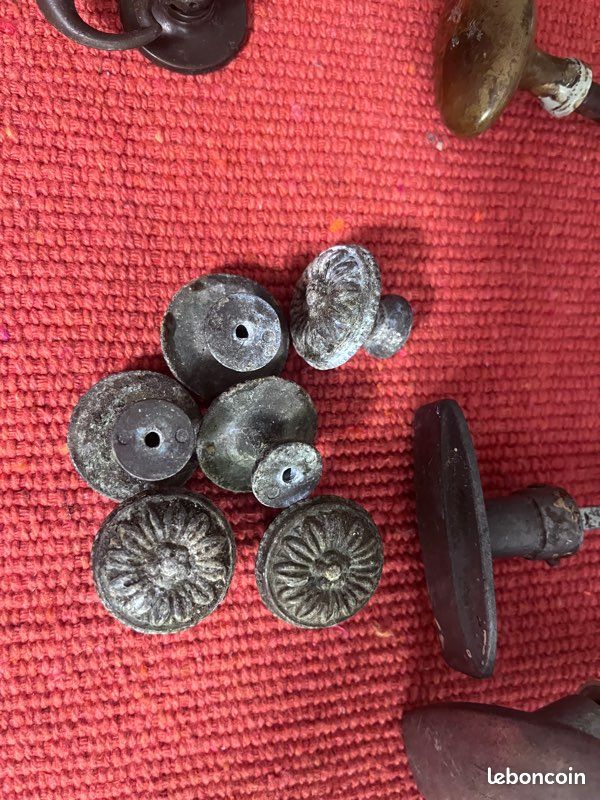 Quincaillerie d'ameublement, boutons de meuble et pièces électriques anciennes, idéal pour relooking de meubles, restauration ou décoration style industriel/brocante (image 7)