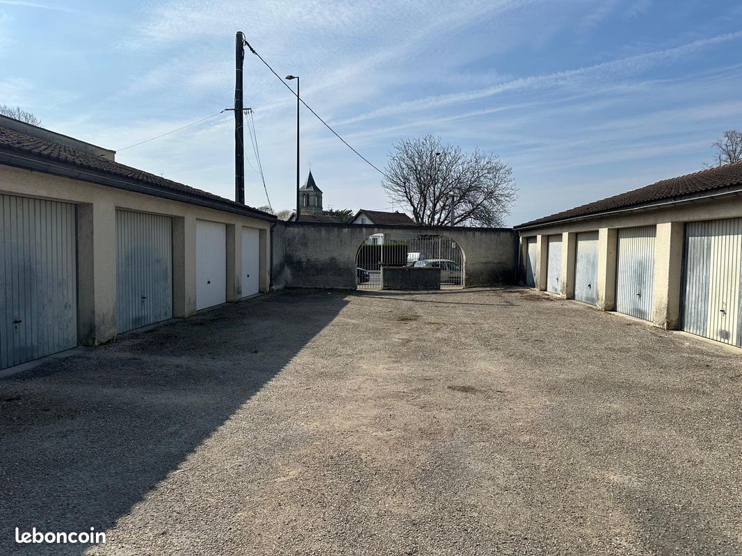 Garages / box (image 2)