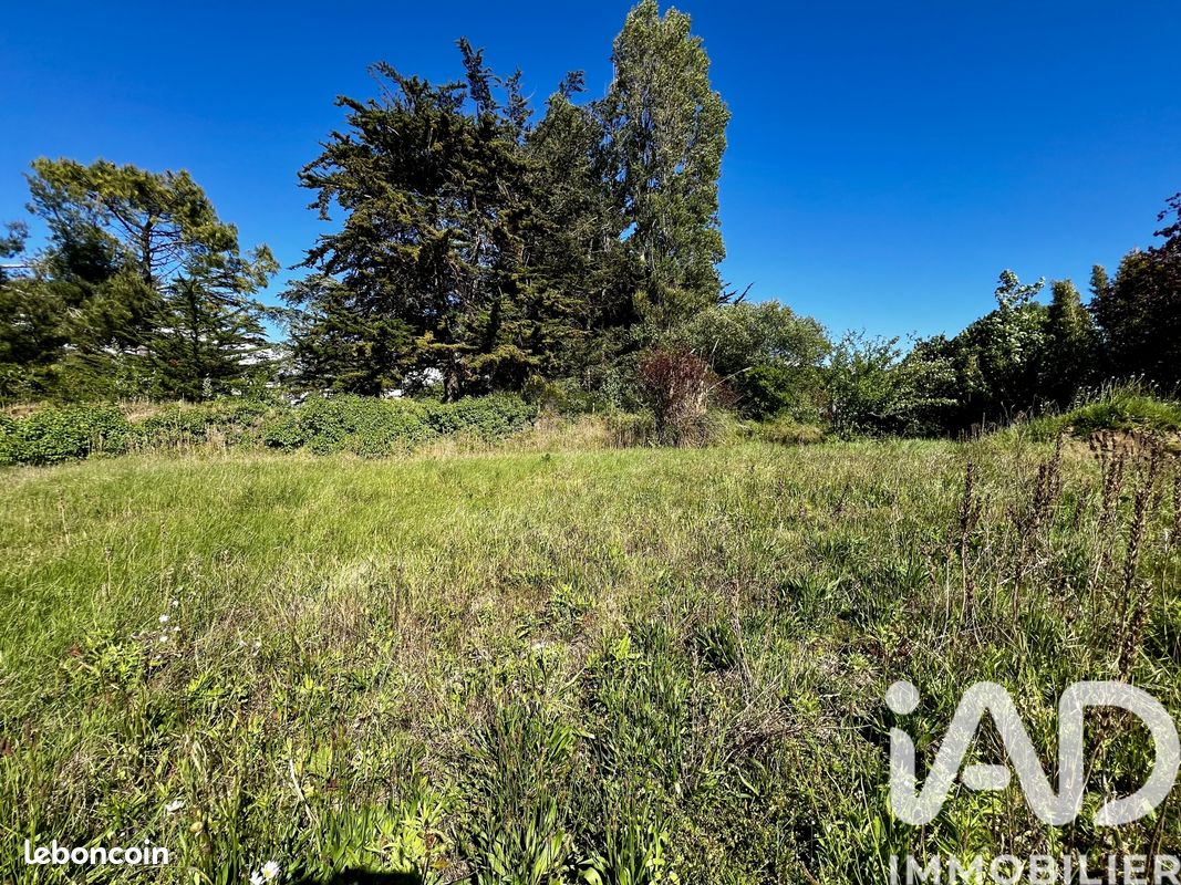 Terrain 662 m² · à Agon-Coutainville · 662 m² · 256 900 €