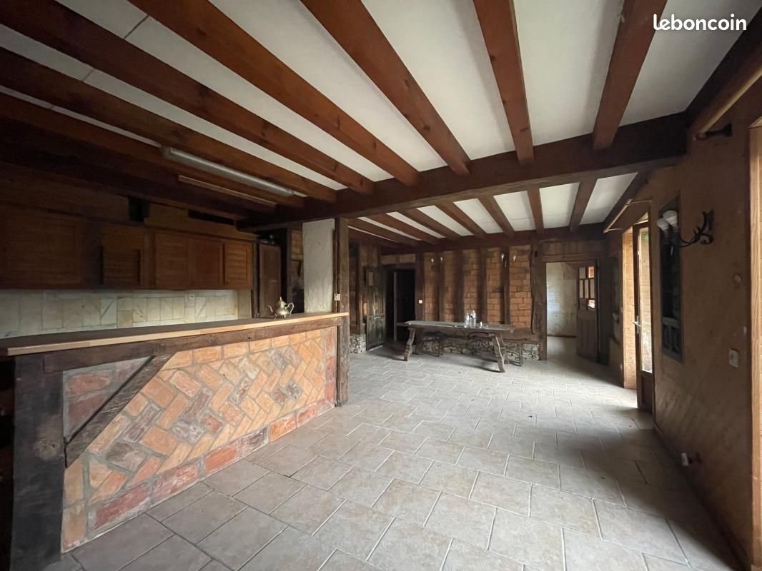 Maison 6 pièces 200 m² · à Vicq-d'Auribat · 200 m² · 109 000 €
