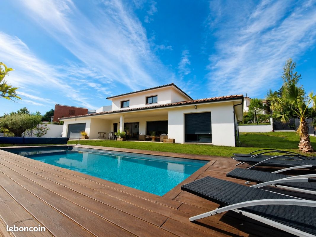 Maison 5 pièces 170 m² · à Rouffiac-Tolosan · 170 m² · 765 000 €