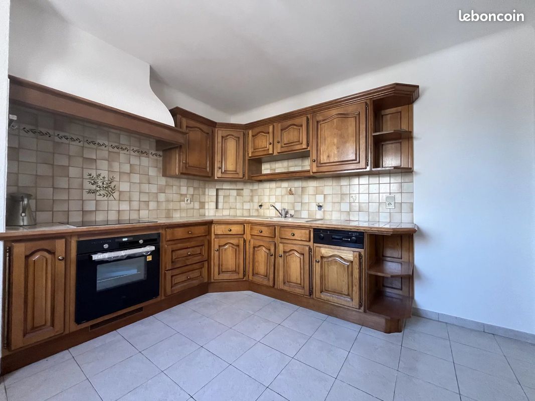 Appartement 3 pièces 71 m² · à Sorgues · 71 m² · 680 €