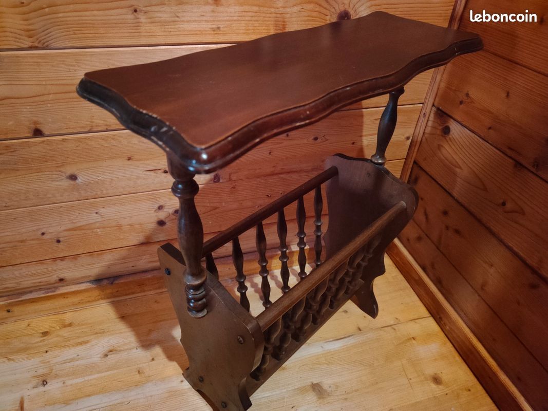 Porte-revues vintage bois avec tablette – meuble bout de canapé (image 2)