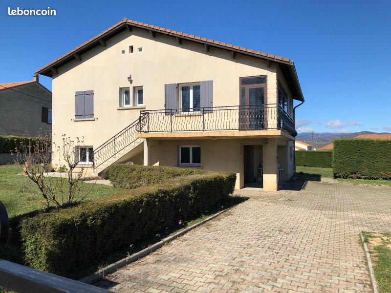 Maison 3 pièces 90 m² · à Saint-Cyr · 90 m² · 805 €