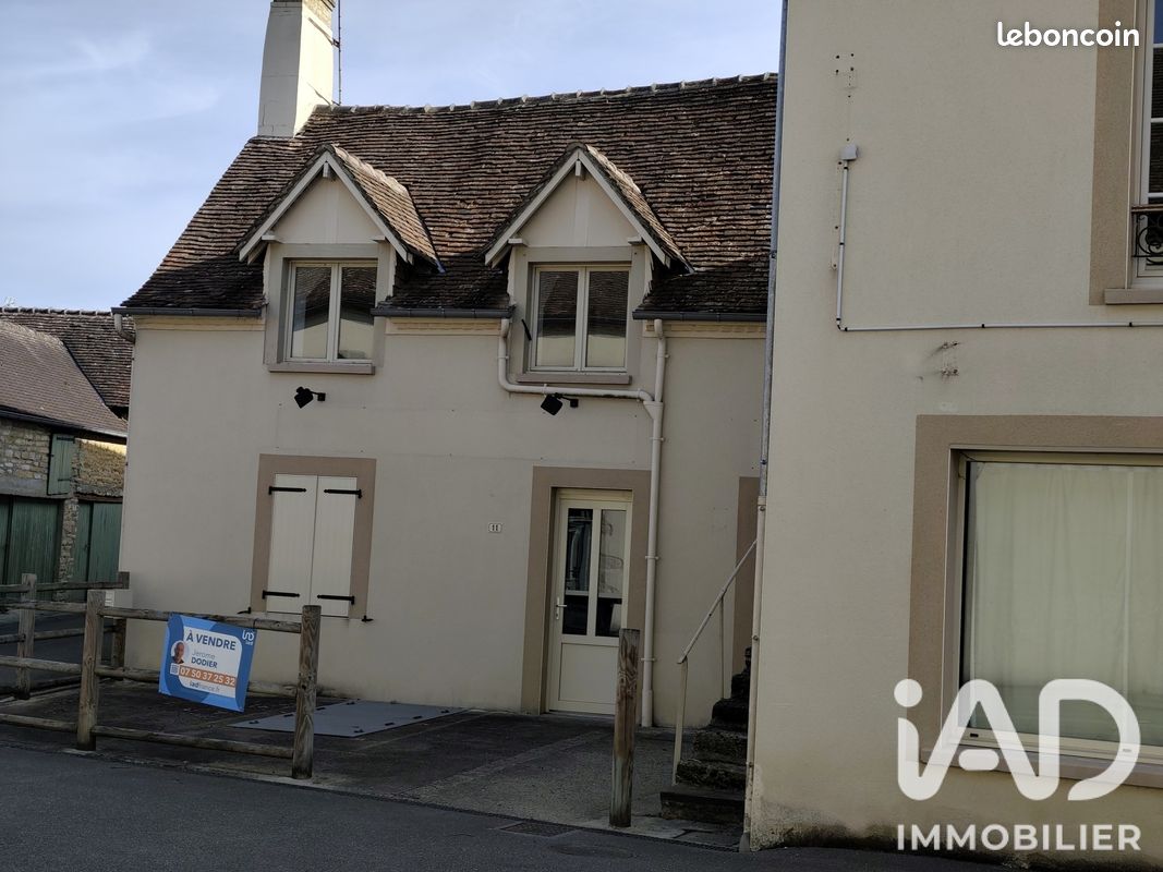 Maison 10 pièces 230 m² · à Bourg-le-Roi · 230 m² · 89 000 €