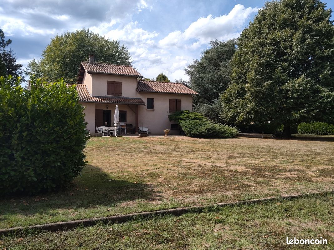 Maison 5 pièces 126 m² · à Savigneux · 126 m² · 1 000 000 €