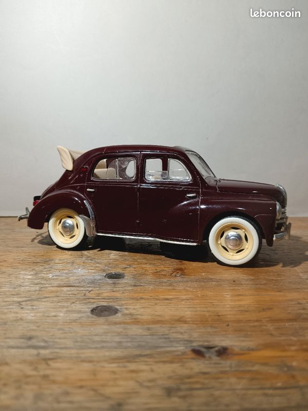 Voiture miniature Renault 4CV 1997 Solido 1/17 Collection