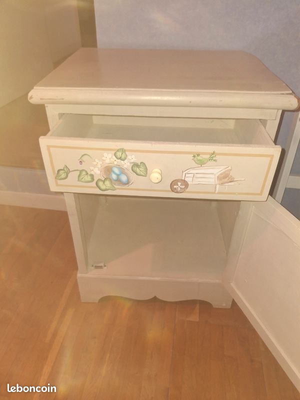 Vend deux meubles blancs (image 2)