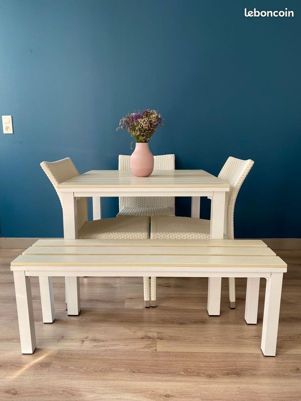 Ensemble de meubles : table extérieur avec chaises et banc + bureau + miroir + 2 commodes (image 1)