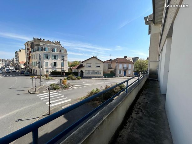 https://img.leboncoin.fr/api/v1/lbcpb1/images/14/9a/4c/149a4c6186b76ba1e287163217bb463dfdc42600.jpg?rule=ad-image