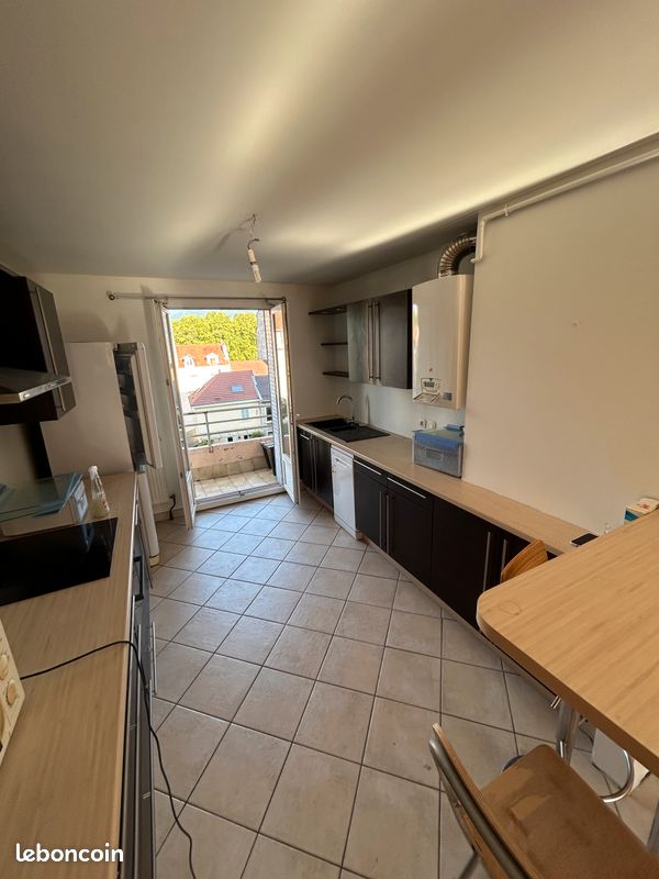Appartement 3 pièces 80 m² · à Grenoble · 80 m² · 899 €