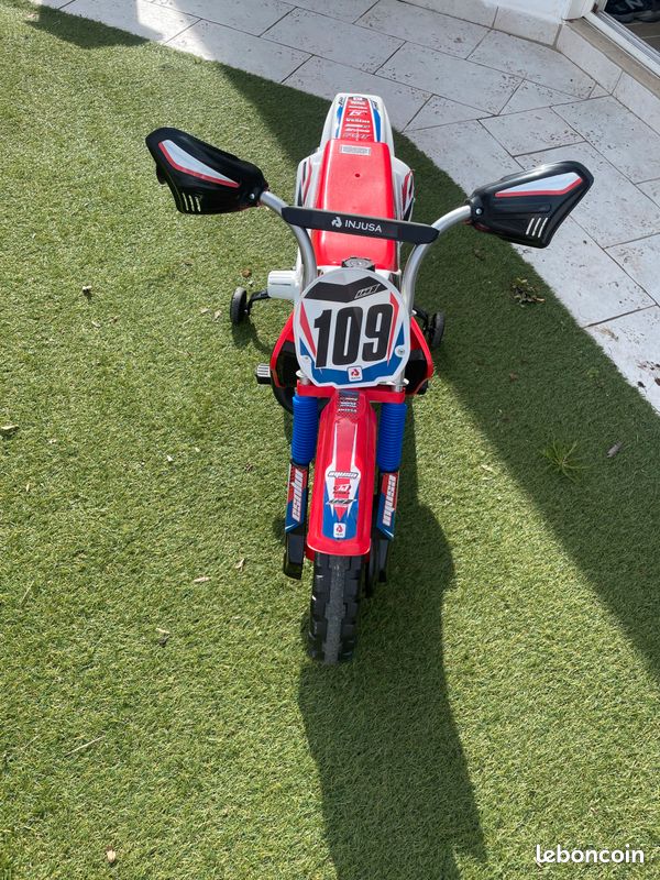 Motocyclette Injusa Cross CR 6V (image 1)