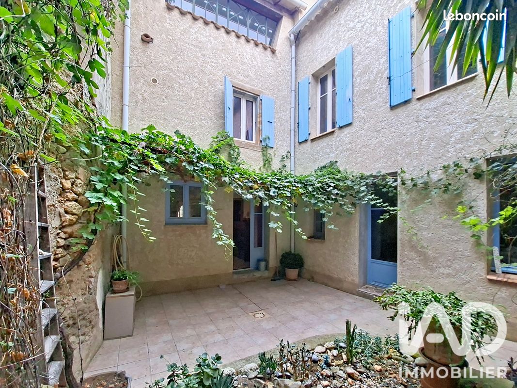 Maison 8 pièces 213 m² · à Fabrezan · 213 m² · 250 000 €
