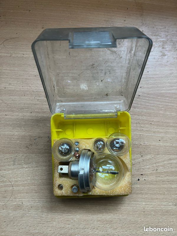 Boîte D'ampoules De Secours Sully - Vintage Vélo - France