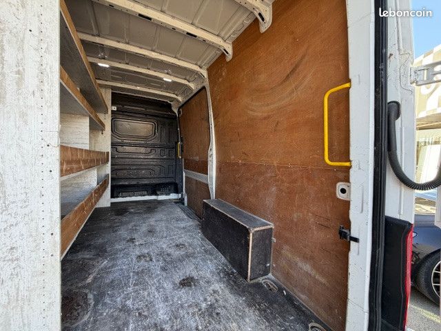 Volkswagen CRAFTER FOURGON VOLKSWAGEN CRAFTER DSG BOITE AUTOMATIQUE Fourgon Business Line Plus L3 H3 GPS TEL ATELIER ATTELAGE ETC... (image 16)