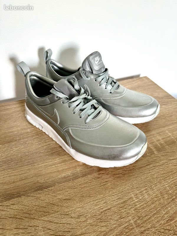 Baskets Nike Air Max Thea silver argent Chaussures